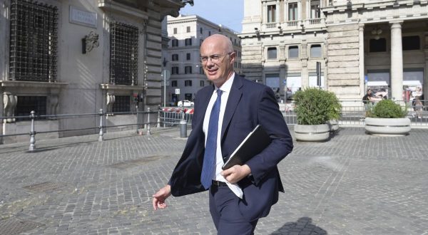 Governo, D’Incà “Fiducia serve ad accelerare per avere i fondi del pnrr”