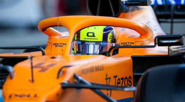 F.1, Norris in pole su Sainz a Sochi, Hamilton 4°