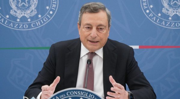 Minacce web dei No Vax a Draghi, perquisizioni