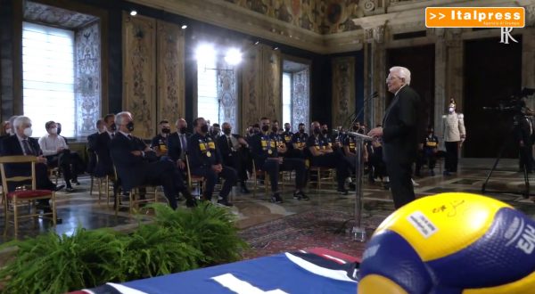 Mattarella riceve Nazionali volley “Un esempio per l’Italia”