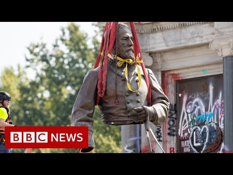 Statue of Robert E Lee removed in Virginia, US as crowds cheer – BBC News