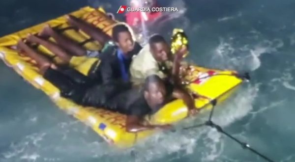 Affonda barcone a Lampedusa, salvati 125 migranti