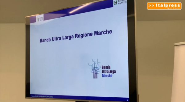 Open Fiber, la banda ultralarga nei borghi delle Marche