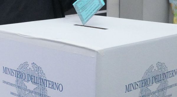 Italiani al voto in 1.192 comuni, corsa al sindaco in 6 grandi città