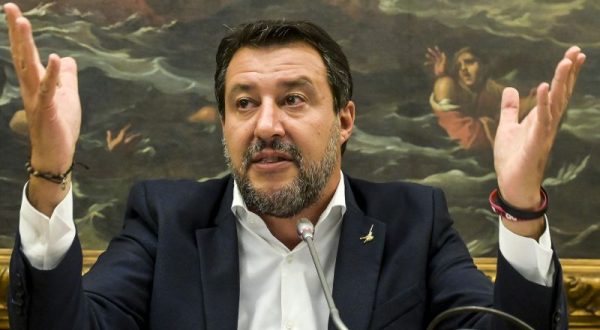 Salvini “Delega fiscale non è oroscopo, cambiare metodo”