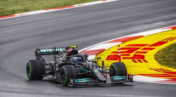 In Turchia vince Bottas davanti a Verstappen e Perez, 4° Leclerc