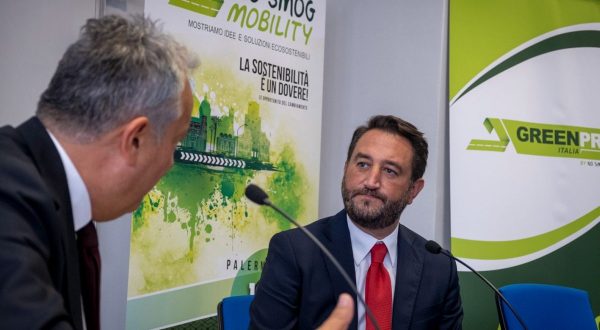 No Smog Mobility, a nove anni dal 2030 la transizione è inarrestabile