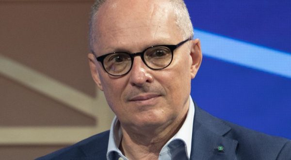 Ricciardi “Con 90% vaccinati lo stato d’emergenza si potrà attenuare”