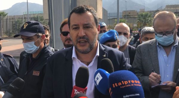 Open Arms, Salvini: “Andare a processo è surreale”