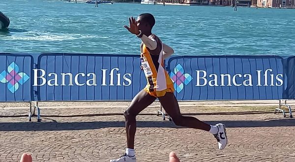 Venicemarathon, vincono l’azzurra Yaremchuk e il keniano Seroi