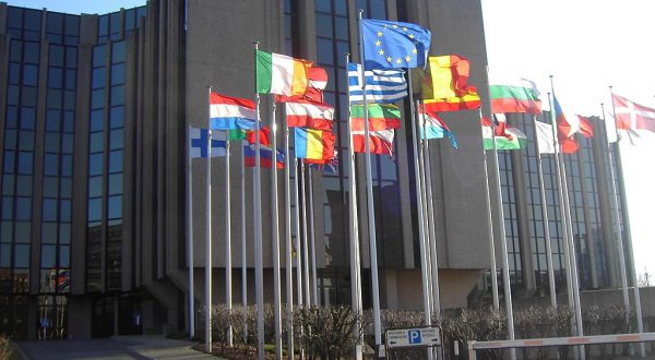 Corte Conti Ue “Nel bilancio europeo troppi errori sulla spesa”