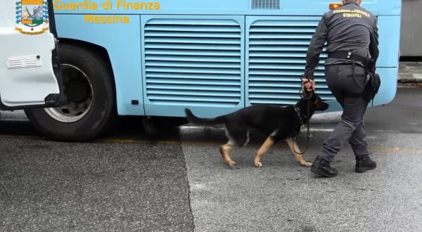 Sequestrati a Messina 10 kg di hashish, arrestato corriere