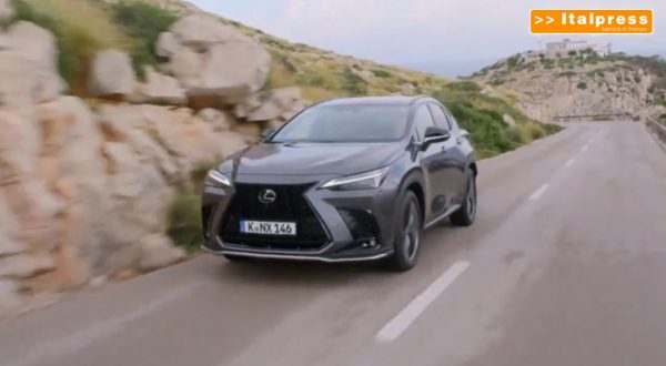 Arriva in Italia la nuova generazione di Lexus NX