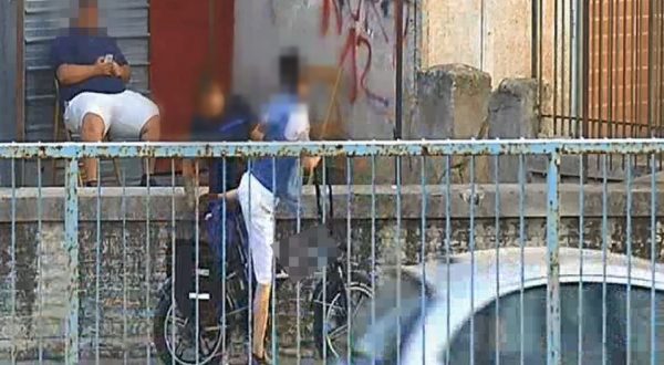 Blitz antidroga a Palermo, 58 misure cautelari. Spaccio anche a scuola