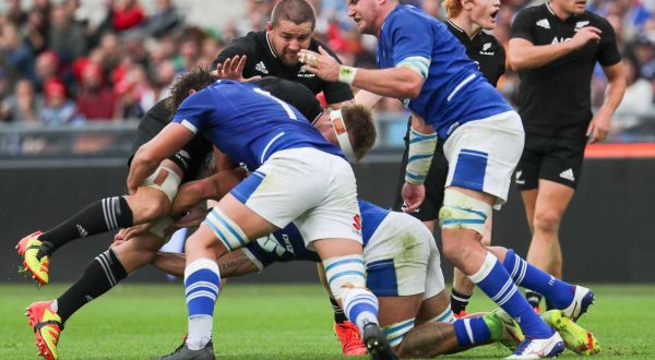 Italrugby sconfitta 47-9 dagli All Blacks