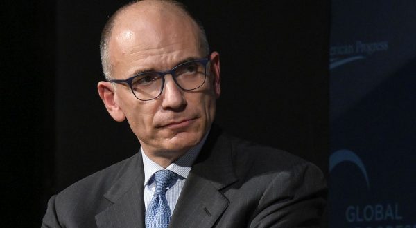 Letta “Prima blindiamo la manovra, poi parleremo di Quirinale”