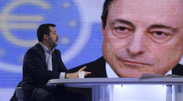 Media, Salvini tallona Draghi e strappa a Meloni la leadership del Cdx