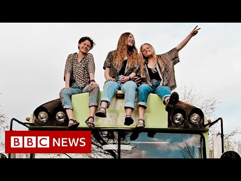 Three women, one cheating ex and an adventure – BBC News