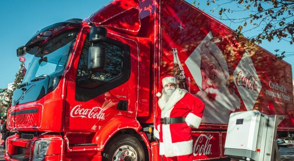 Babbo Natale viaggia in elettrico con ABB, Coca-Cola e Volvo Trucks