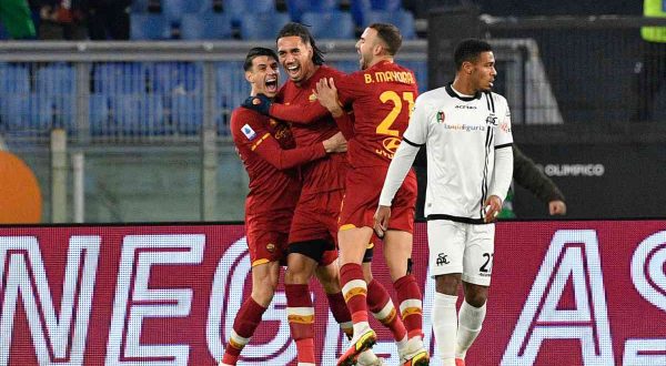 La Roma torna a vincere, 2-0 allo Spezia