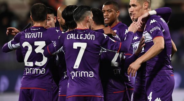 Fiorentina agli ottavi di Coppa, 2-1 al Benevento