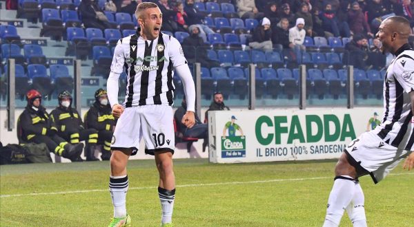 Cagliari affonda, Udinese fa poker con doppietta di Deulofeu