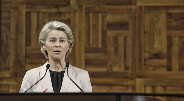 Von Der Leyen “Economia italiana cresce più in fretta che mai”