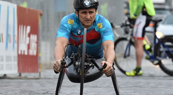 “Zanardi è tornato a casa”, annuncio ai Collari d’Oro