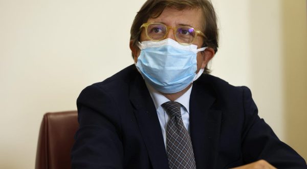 Covid, Sileri “Se dati non cambiassero andrei cauto con le restrizioni”