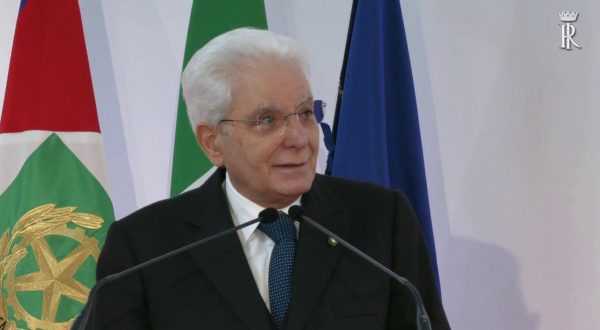 Covid, Mattarella “Senza la scienza il mondo sarebbe in ginocchio”