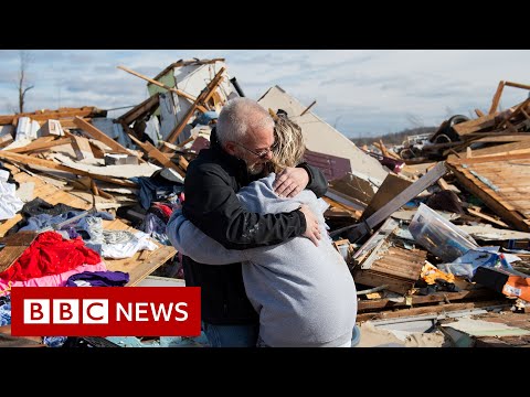 Desperate search for tornado survivors in US – BBC News