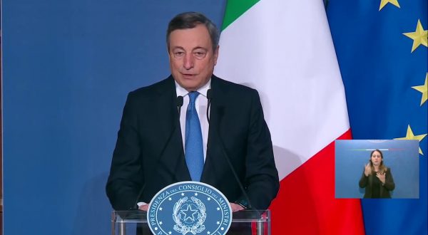 Covid, Draghi “I vaccini restano la difesa migliore”