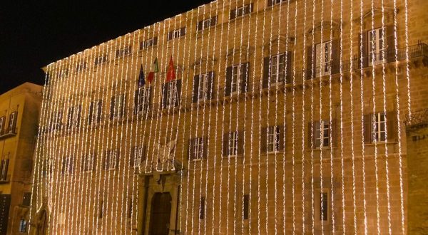 A Palermo Palazzo Reale illuminato, Miccichè “Regaliamo ottimismo”