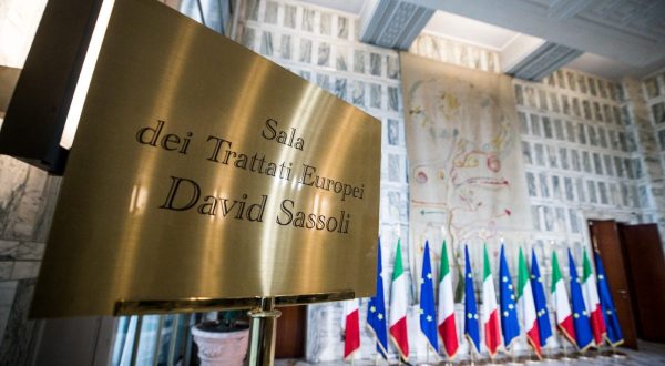 Farnesina, la Sala dei Trattati Europei intitolata a Sassoli