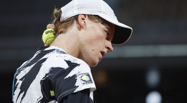 Sinner batte De Minaur e vola nei quarti agli Australian Open