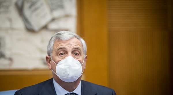 Quirinale, Tajani “Oggi il centrodestra unito voterà Casellati”