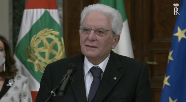 Mattarella dopo la rielezione “Non mi sottraggo ai miei doveri”