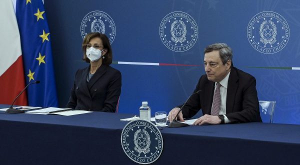 Il Cdm vara la riforma della giustizia, Draghi “Non porremo la fiducia”