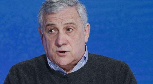 Centrodestra, Tajani “Sia rifondato prima delle prossime politiche”