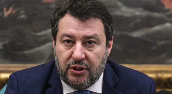 Ucraina, Salvini “Sanzioni ultima opzione, lavorare per la pace”