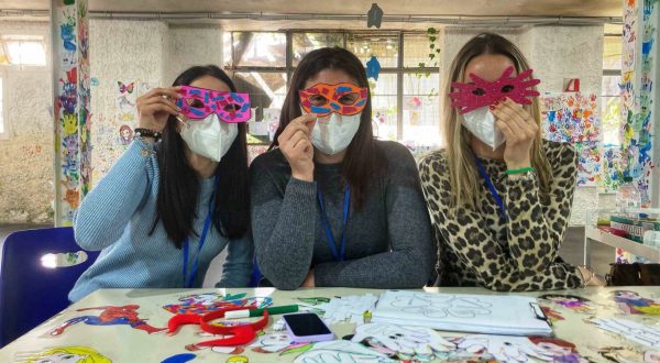 Covid, a Palermo vaccini in maschera al Padiglione dei bimbi alla Fiera