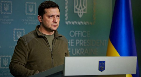 Ucraina, Zelensky “Da Draghi sostegno all’uscita della Russia da Swift”