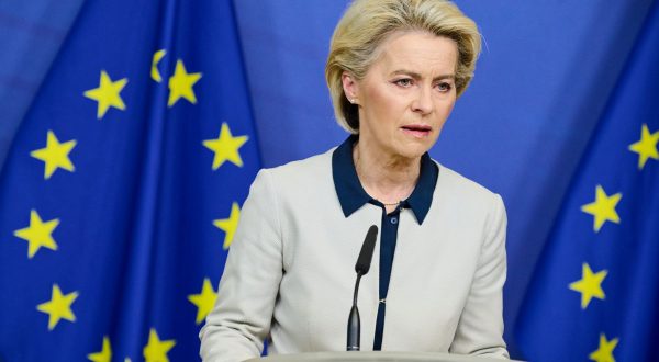 Von der Leyen “Faremo pagare costi massicci, mai visti alla Russia”