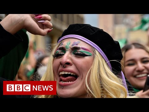 Colombia decriminalises abortions in first 24 weeks of pregnancy – BBC News