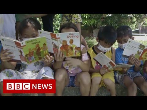 Mobile libraries in Philippines get schoolchildren through Covid closures – BBC News