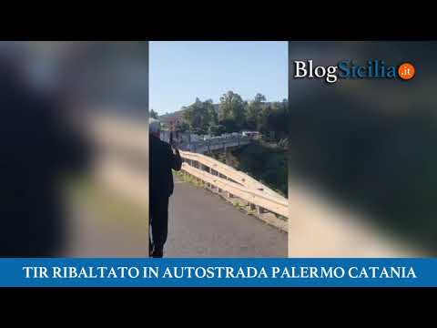 Incidente sulla A19, camion ribaltato, traffico in tilt in autostrada