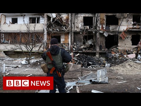 Explosions heard in the Ukrainian capital Kyiv as Russian forces capture airbase nearby – BBC News