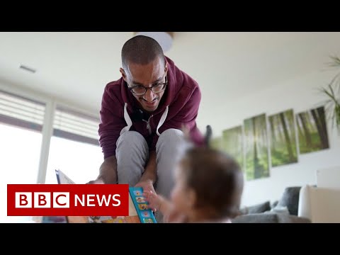 Electrical spinal implant helps paralysed man have child – BBC News