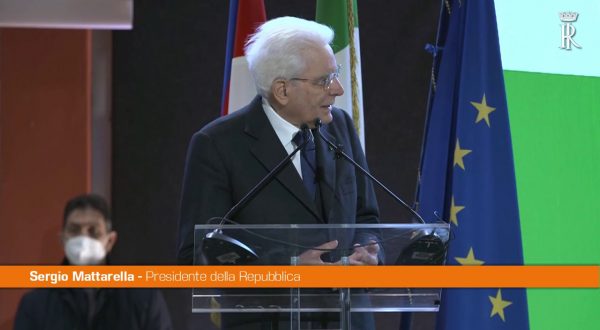 Mattarella “Fiducia tra i bambini diventi fiducia tra gli Stati”