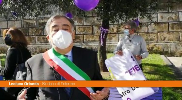 A Palermo una panchina viola contro la fibromialgia